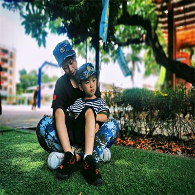黄埔军瀚特训夏令营做孩子的知心朋友
