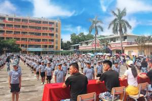 黄埔军瀚特训夏令营教导孩子懂得感恩